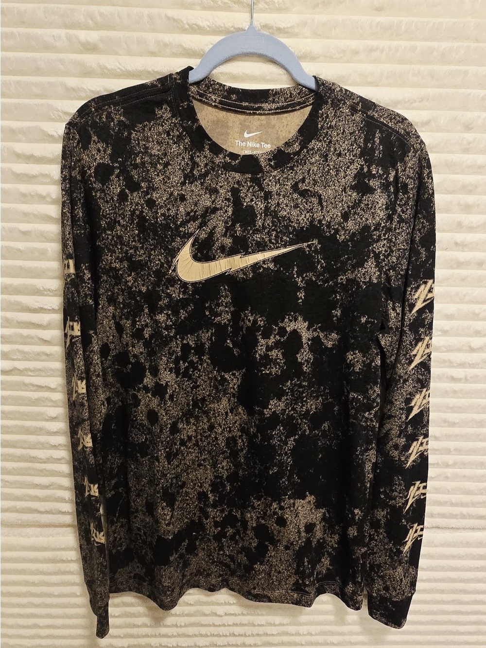Nike Acid-Wash Long Sleeve Tee in Black & Tan